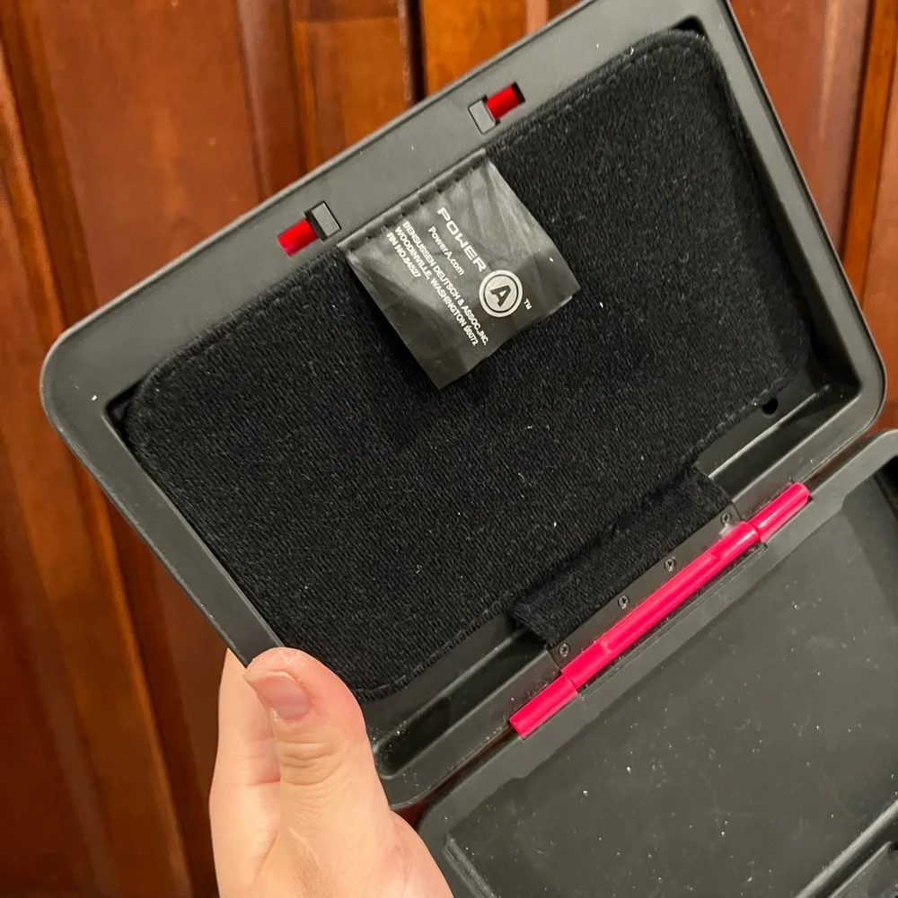 Vintage Pink Hard Nintendo DS Carrying Case